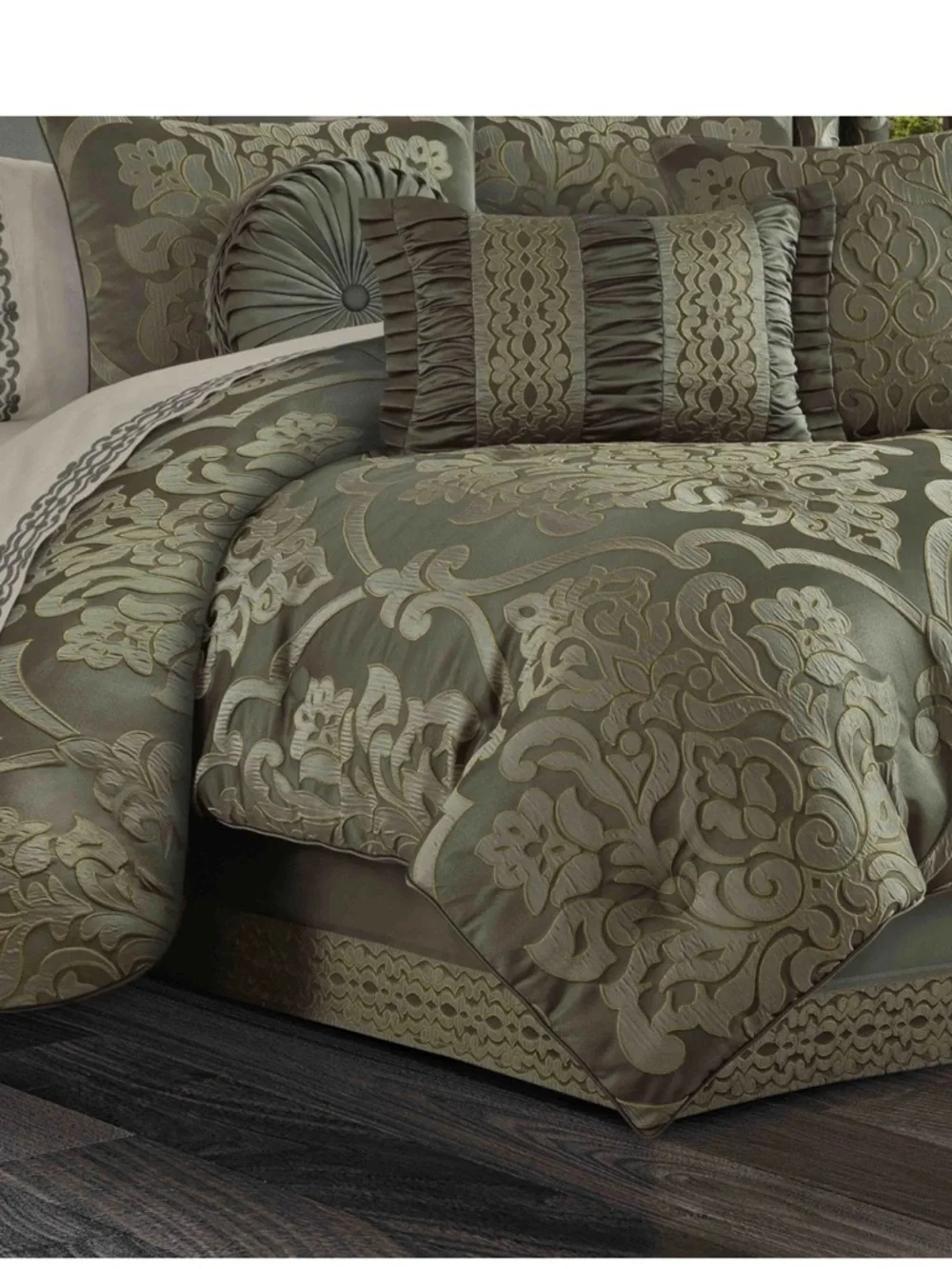 Queen New York Santino 4-Pc. Comforter Set, Queen - Jade NEW